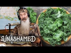 Read more about the article Phyllis Feeds Phil Kale, Phil Trolls Jase, Banned Meat & God Is Not Safe | Ep 553