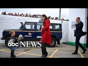 Read more about the article Princess Kate, migrants and Hurricane Ian: World in Photos, Sept. 27