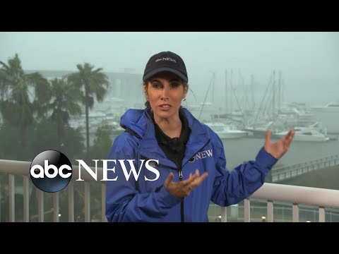 You are currently viewing Hurricane Ian nears landfall in South Carolina