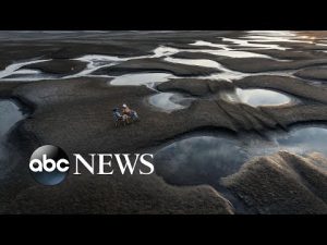 Read more about the article Chinese drought, Presidential portraits, goodbye to a Queen: Week in Photos