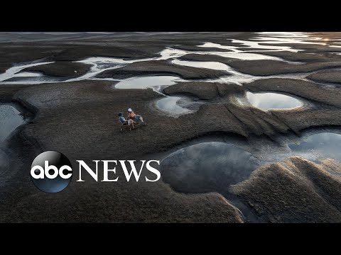 You are currently viewing Chinese drought, Presidential portraits, goodbye to a Queen: Week in Photos