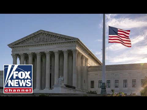 You are currently viewing Supreme Court draft leaker’s identity remains unknown