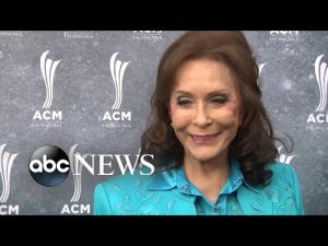 Read more about the article Loretta Lynn, country music icon, dies at 90