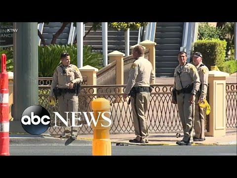 You are currently viewing 2 dead in stabbings outside Las Vegas casino: Police