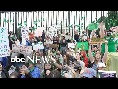 You are currently viewing Thousands of women set to rally for abortion rights in Washington, DC