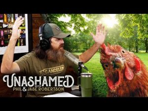 Read more about the article Jase Explains Gender Reveal Parties to Phil & the HOA vs. Jase’s Yard Chicken | Ep 560