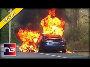 Read more about the article Electric Vehicles EXPLODING after Hurricane Ian – Here’s the SHOCKING Reason Why