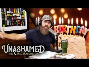 Read more about the article Jase Has Multiple Birthdays Because the Internet Lies & Phil Hates the Rising Crime | Ep 562