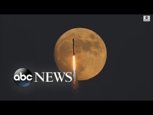 Read more about the article SpaceX rocket blasts past full moon