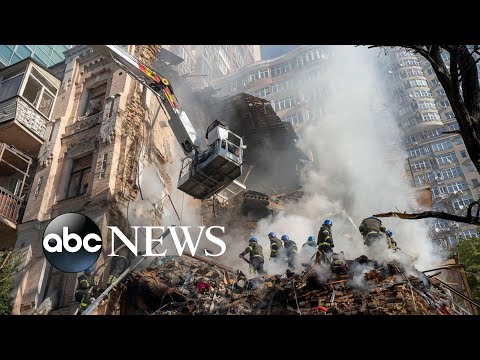 You are currently viewing Kyiv drone attack, Melbourne flooding, Iran protest: World in Photos, Oct. 17
