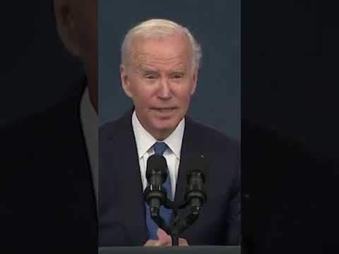 You are currently viewing Biden Loses Another Battle With the Teleprompter | #shorts