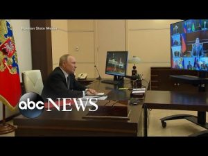 Read more about the article Putin declares martial law in parts of Ukraine