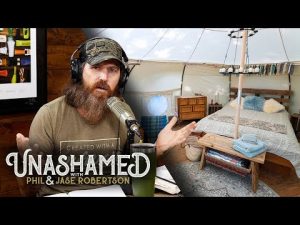 Read more about the article Jase Learns About Glamping & How to Avoid a Political Death | Ep 571