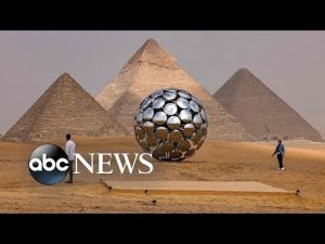 Read more about the article Art at the pyramids, Iran protests, Wakanda Forever: World in Photos, Oct. 27