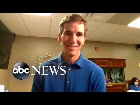 You are currently viewing Eli Manning works to tackle kids cancer
