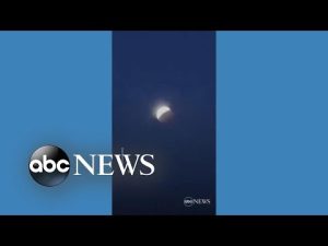 Read more about the article Skywatchers glimpse total lunar eclipse
