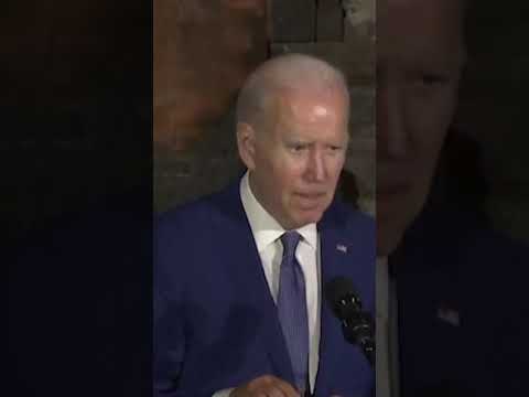 You are currently viewing Biden: “I’m Having Trouble Reading This”