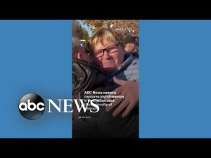 Read more about the article James Longman encounters special moment while interviewing activist in Kherson l ABC News