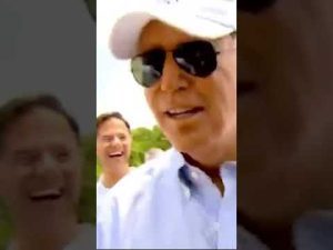 Read more about the article Biden Gets Really Creepy Admiring Guy’s Biceps | #shorts