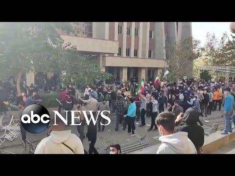 You are currently viewing Violence escalates amid protests in Iran | GMA