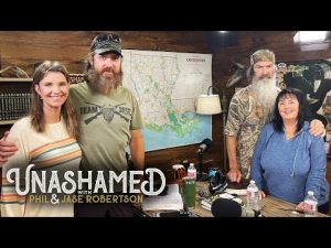 Read more about the article Missy Scares Jase With a List & Miss Kay Divulges Lessons Learned From Her Grandmother | Ep 584