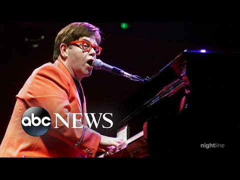 You are currently viewing Elton John is bidding farewell on a high note