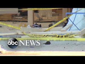 Read more about the article SUV crashes into Apple store in Boston suburb, killing 1