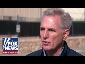 Read more about the article Live: McCarthy visits with Border Patrol personnel