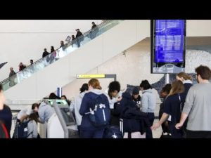 Read more about the article Tips for taking the to skies this holiday season | ABCNL