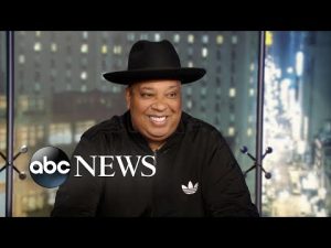 Read more about the article Rev. Run lends his iconic voice to the ‘Hip Hop Nutcracker’ l ABCNL