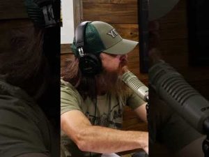 Read more about the article Jase Robertson Missed the 4-Way Stop Driving Lesson