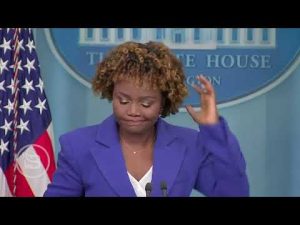 Read more about the article Reporter’s INSANE Question On Twitter Instantly Gets Worse When Press Sec Responds to It