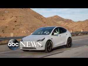Read more about the article Tesla redesigning Model 3: Report
