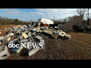 Read more about the article Alabama storm, migrants, and squatters protest: World in Photos, Nov. 30