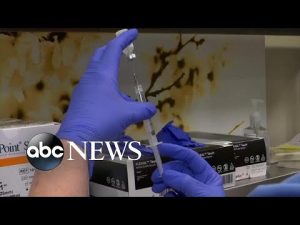 Read more about the article Bivalent COVID shot more effective against BA.5 omicron subvariant, companies claim l ABC News