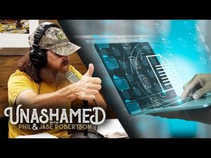 Read more about the article Jase Says Technology Will Not Save You & How Love Intercepts Tragedy | Ep 577