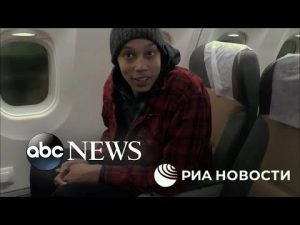 Read more about the article WNBA star Brittney Griner is released in prisoner swap