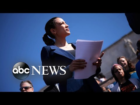 You are currently viewing Alexandria Ocasio-Cortez under ethics investigation l ABC News