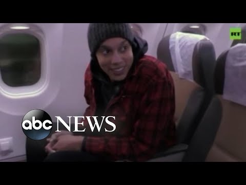 You are currently viewing WNBA star Brittney Griner is back on US soil, reunites with wife | WNT