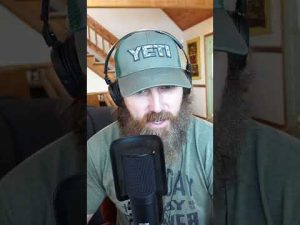 Read more about the article Jase Robertson Somehow Remembers a Roseanne Barr Quote