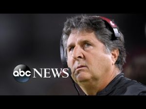 Read more about the article Mississippi State college football coach Mike Leach dies after heart attack