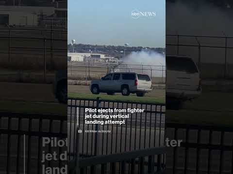 You are currently viewing Pilot ejects from fighter jet during vertical landing attempt