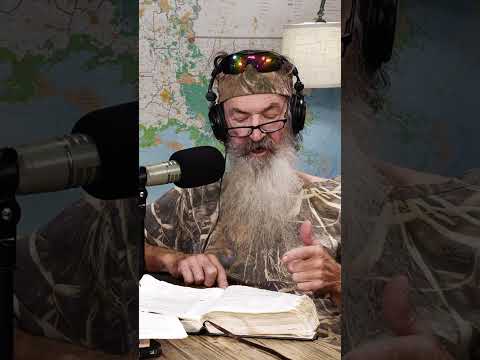 You are currently viewing Phil Robertson: Church Leaders Are Here to SERVE!