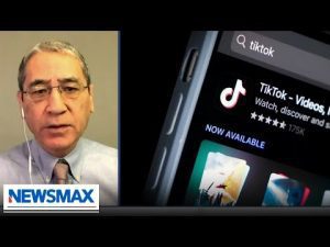 Read more about the article Should parents be concerned about their kids using TikTok?