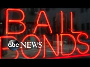Read more about the article Illinois to become 1st state to eliminate cash bail | ABCNL