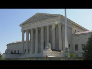 Read more about the article Immigration lawyer discusses Supreme Court delaying the end of Title 42 | ABCNL