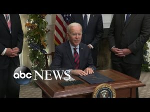Read more about the article ABC News Live: Biden signs bill to avert rail strike