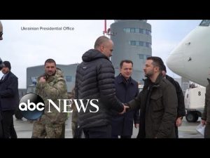 Read more about the article Zelenskyy makes return home after historic US trip