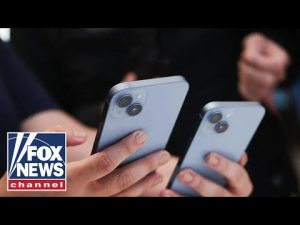 Read more about the article Is ditching smartphones for kids in school smart?