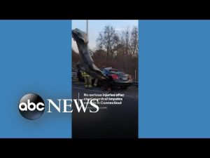 Read more about the article No serious injuries after steel guardrail impales vehicle in Connecticut